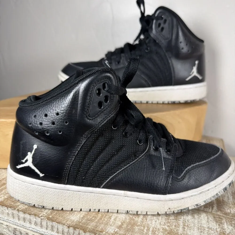 Nike Air Jordan Deca Fly Black GS 828237-010 Size 6Y Women’s 7.5